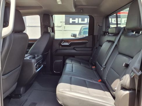 Used 2023 GMC Sierra 1500 Denali w/ Technology Package AWD/4WD image 16