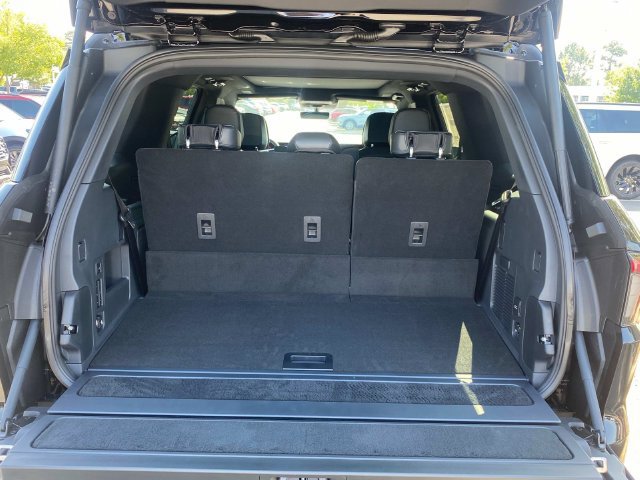 New 2027 Lincoln Navigator Reserve w/ Jet Appearance Package AWD/4WD image 27