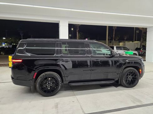 Used 2023 Jeep Wagoneer Series II image 7