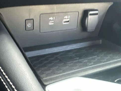 Used 2023 Nissan Altima 2.5 SV w/ SV Premium Package image 22