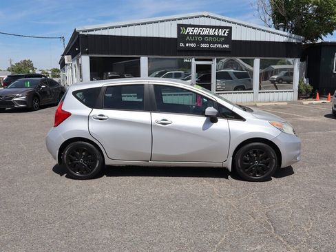 Used 2015 Nissan Versa Note S Plus FWD image 2