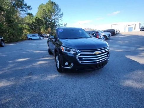 Certified 2021 Chevrolet Traverse LT image 8