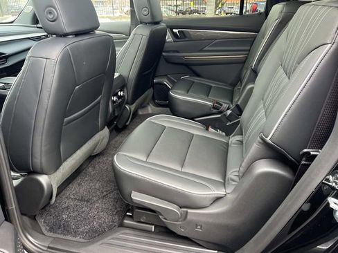 New 2026 Buick Enclave Avenir w/ Super Cruise Package AWD/4WD image 12