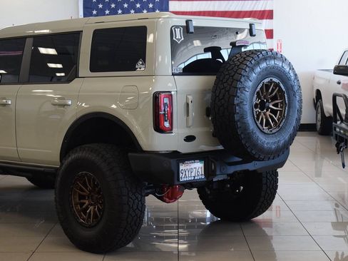Used 2025 Ford Bronco Outer Banks AWD/4WD image 38