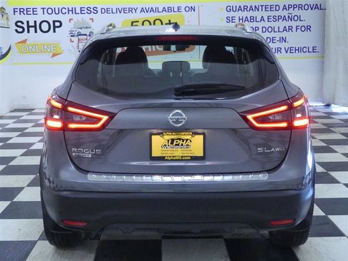 Used 2022 Nissan Rogue Sport SL image 4