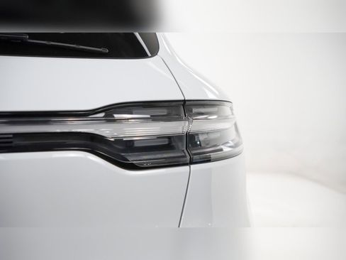 Used 2022 Porsche Macan GTS image 12