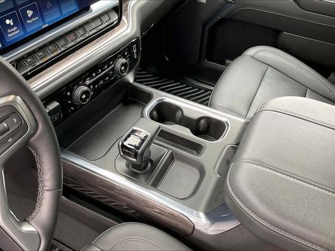 Used 2023 Chevrolet Silverado 1500 LTZ image 18