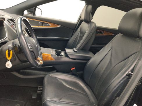 Used 2017 Lincoln MKX Reserve w/ Lincoln MKX Climate Package image 17