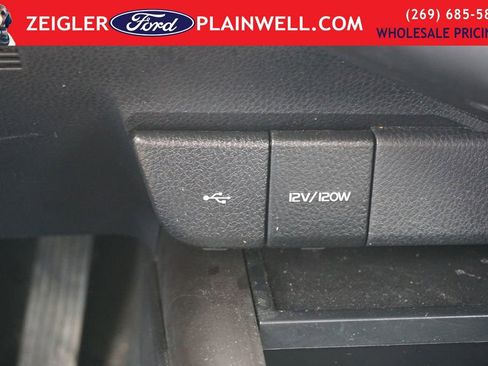 Used 2024 Toyota Camry SE image 20