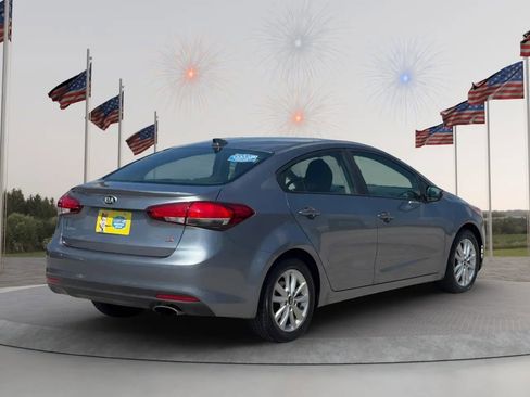 Used 2017 Kia Forte S FWD image 6