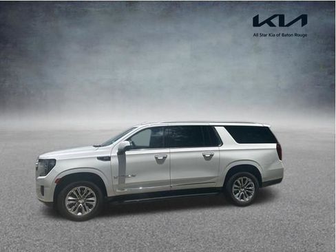 Used 2024 GMC Yukon XL SLT w/ SLT Luxury Package AWD/4WD image 1