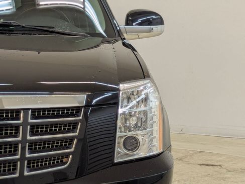 Used 2014 Cadillac Escalade ESV Luxury image 11