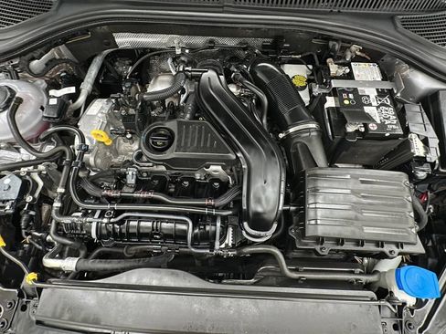 Used 2025 Volkswagen Jetta SE FWD image 20