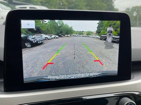 Used 2022 Ford Escape SEL w/ Technology Package AWD/4WD image 10