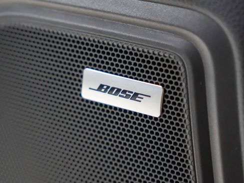 Certified 2025 Porsche Macan image 17