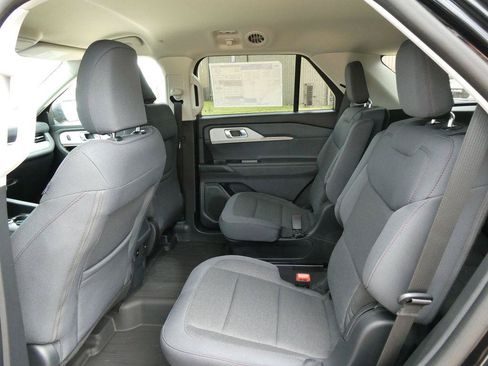 New 2026 Ford Explorer Active AWD/4WD image 15