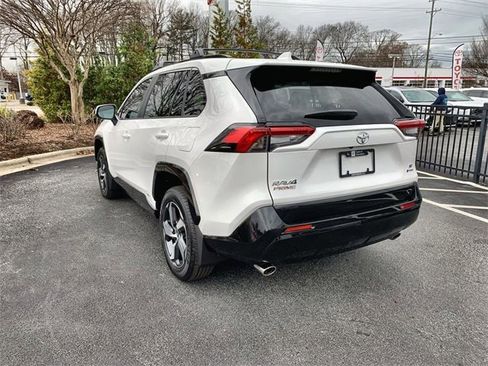New 2025 Toyota RAV4 SE image 6