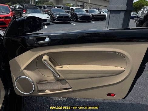 Used 2014 Volkswagen Beetle 1.8T FWD image 30