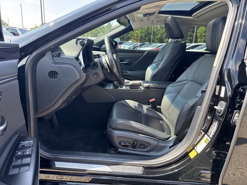 Used 2020 Lexus ES 350 w/ Premium Package FWD image 9