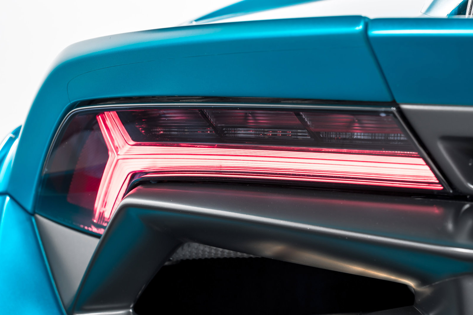Used 2022 Lamborghini Huracan STO RWD image 55
