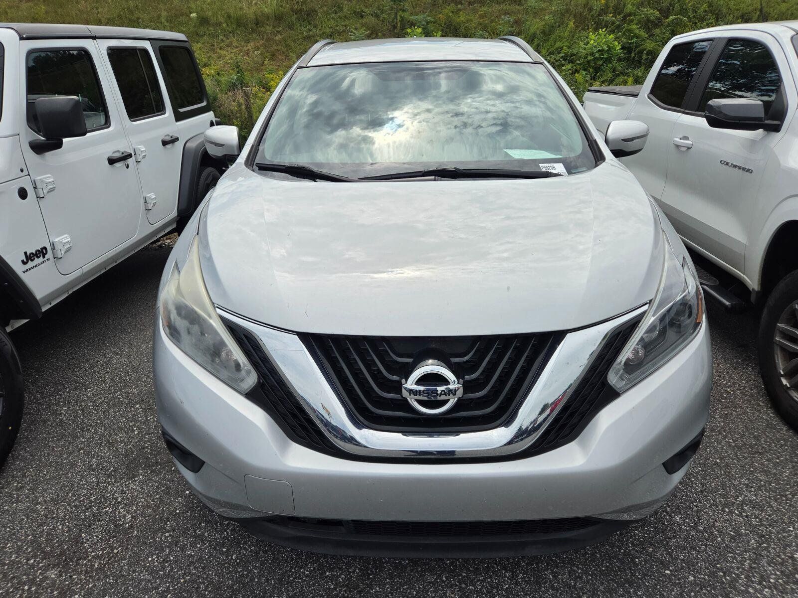 Used 2018 Nissan Murano SV AWD/4WD image 2