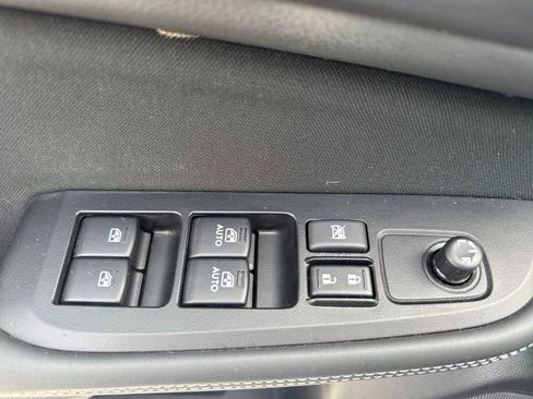 Used 2017 Subaru Outback 2.5i Premium image 15