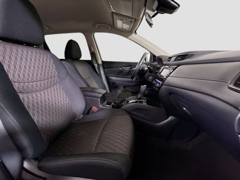 Used 2019 Nissan Rogue SV AWD/4WD image 29