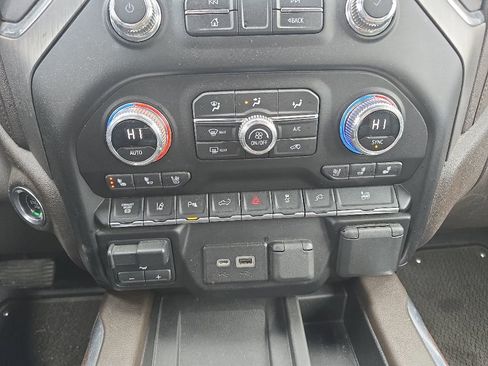 Used 2023 GMC Sierra 3500 Denali AWD/4WD image 20