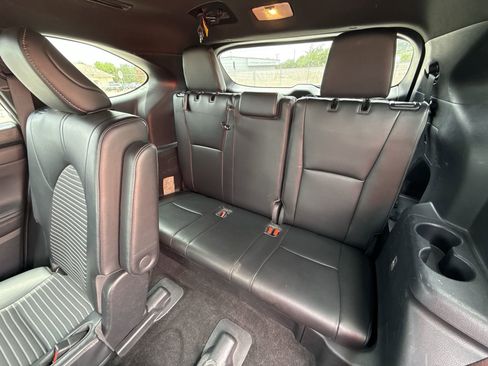 Used 2023 Toyota Highlander XSE FWD image 26
