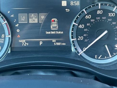 Used 2022 Toyota Highlander XLE AWD/4WD image 35