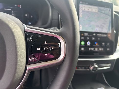 Certified 2025 Volvo XC90 B6 Plus image 23