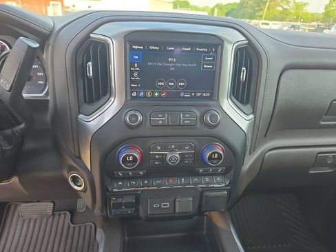 Used 2021 Chevrolet Silverado 1500 LTZ w/ Safety Package II AWD/4WD image 20