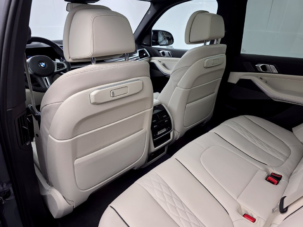 Certified 2024 BMW X5 M60i w/ Climate Comfort Package AWD/4WD image 15