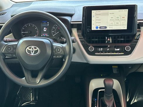 Used 2025 Toyota Corolla LE w/ LE Premium Package FWD image 18