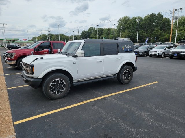 Used 2024 Ford Bronco Outer Banks AWD/4WD image 1