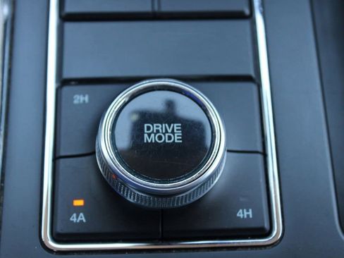 Used 2024 Ford Expedition XLT AWD/4WD image 23