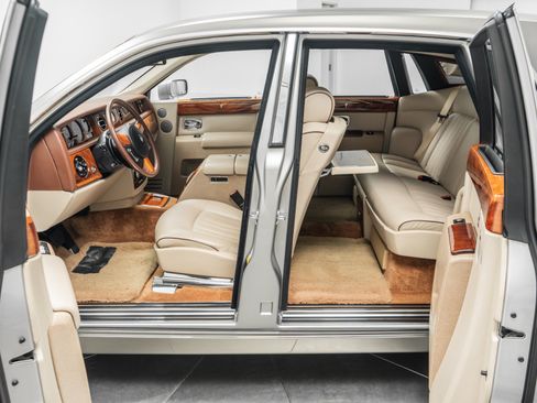 Used 2007 Rolls-Royce Phantom Sedan RWD image 35