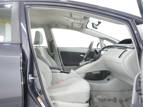 Used 2010 Toyota Prius Two image 11