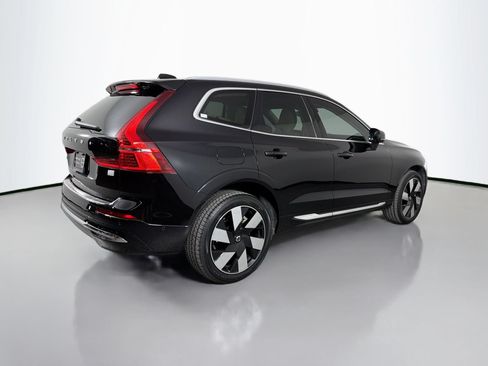 Certified 2023 Volvo XC60 T8 Plus w/ Protection Package Premier AWD/4WD image 6