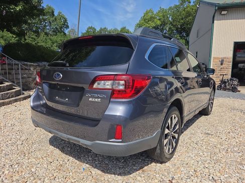 Used 2015 Subaru Outback 2.5i Limited AWD/4WD image 6