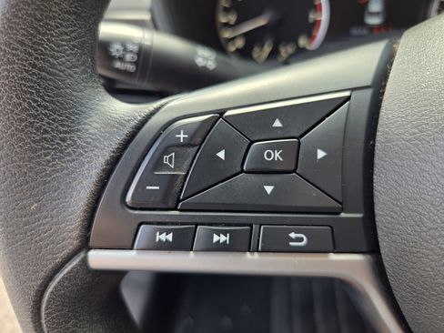 Used 2023 Nissan Altima 2.5 SV FWD image 21