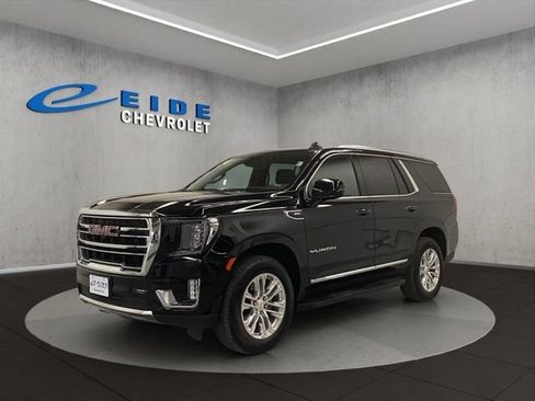 Used 2024 GMC Yukon SLT w/ SLT Luxury Package AWD/4WD image 11