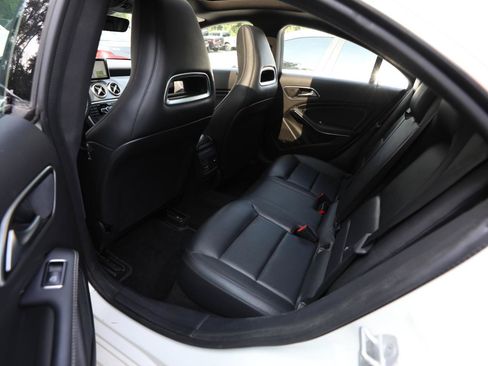 Used 2014 Mercedes-Benz CLA 250 4MATIC image 10