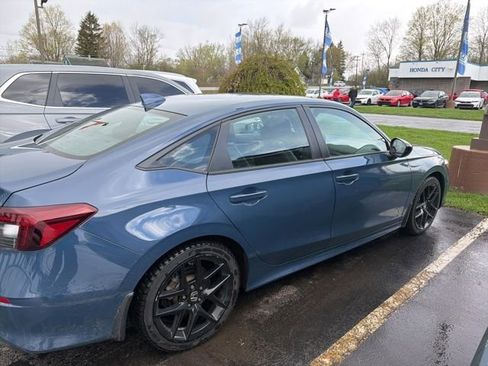 Used 2025 Honda Civic Sport image 4