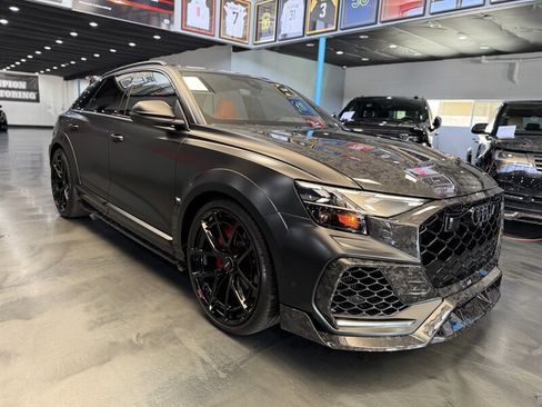Used 2026 Audi RS Q8 performance AWD/4WD image 4