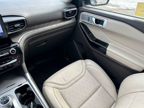 Used 2021 Ford Explorer Platinum w/ Equipment Group 601A image 27