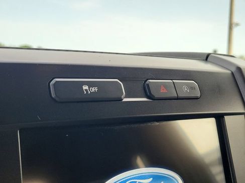 Used 2017 Ford F150 XLT w/ Equipment Group 302A Luxury RWD image 25