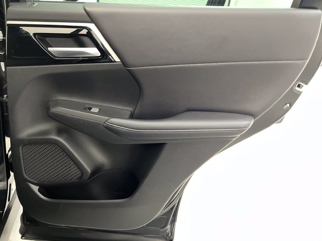Used 2022 Mitsubishi Outlander SE FWD image 27