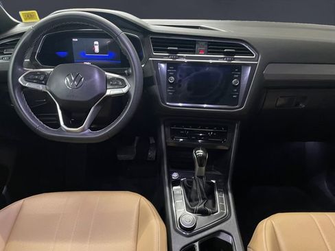 Used 2023 Volkswagen Tiguan SE image 10