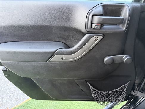 Used 2014 Jeep Wrangler Sport image 24